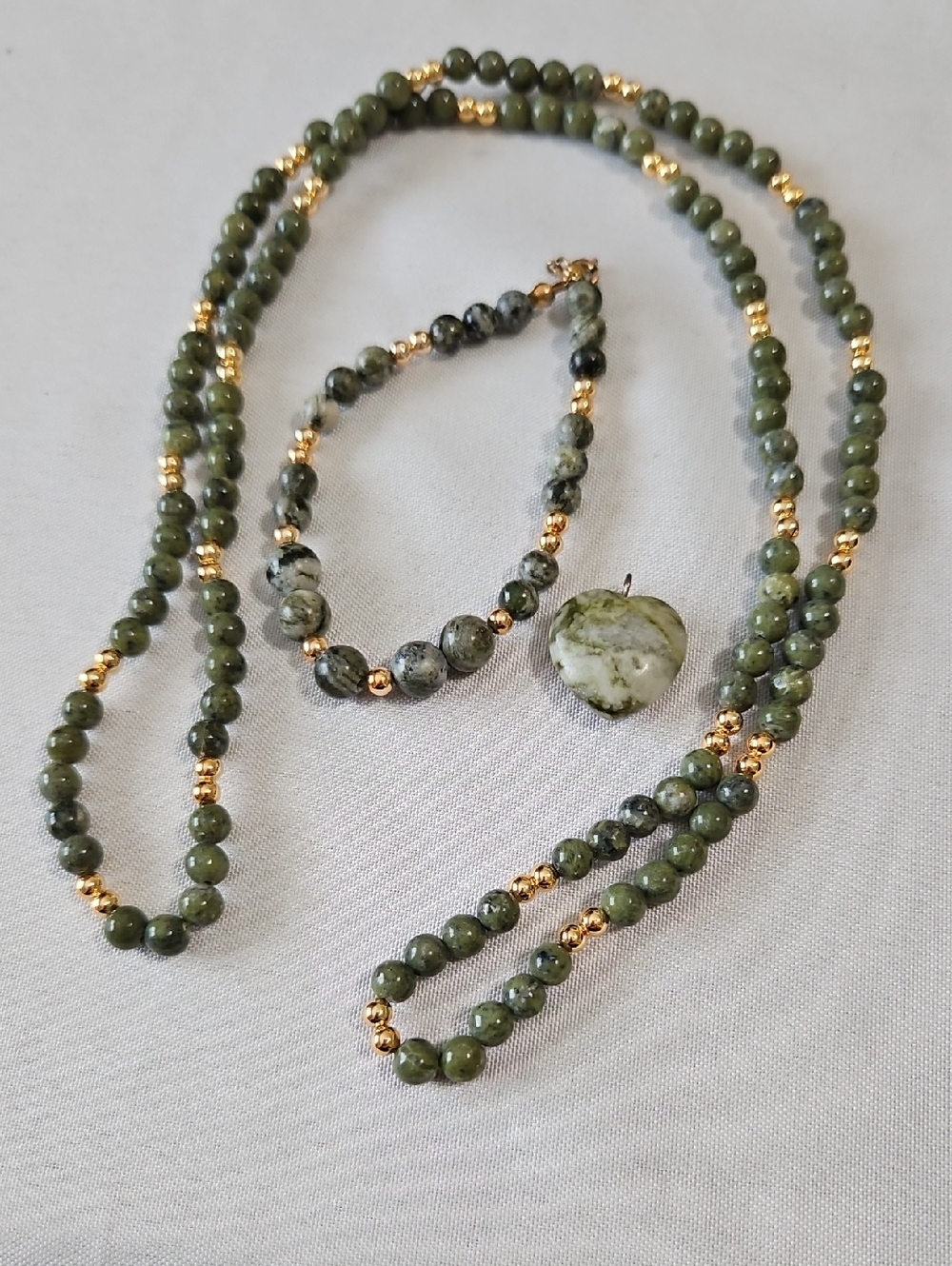 IRISH CONNEMARA MARBLE 16" GOLD TONE NECKLACE AND  8" BRACELET And Heart Charm
